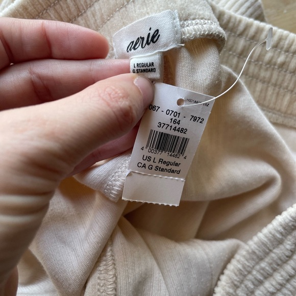 Offers welcome! Aerie Groove-On Ribbed Velour Pants, size large - Picture 7 of 7